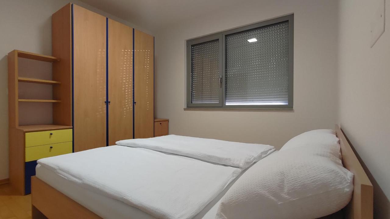 Apartmaji Palea Izola Exterior foto